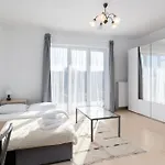 Obozowa Sunny Studio